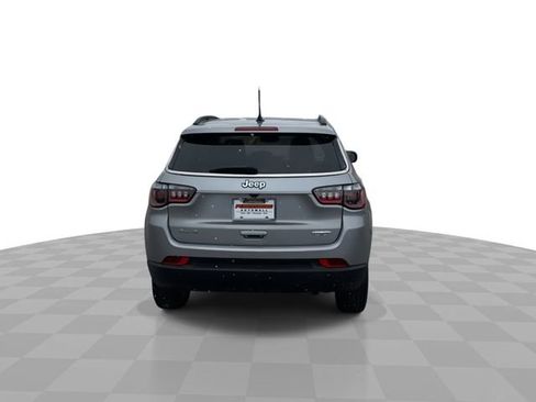 Used 2022 Jeep Compass Latitude AWD/4WD image 7