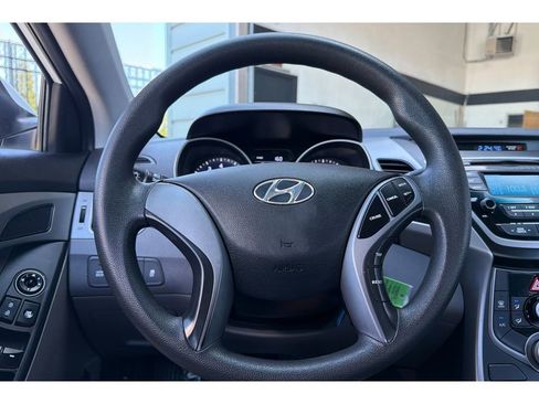 Used 2016 Hyundai Elantra SE FWD image 22