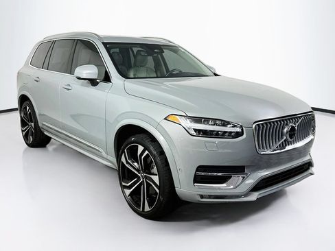 Used 2024 Volvo XC90 B6 Ultimate w/ Lounge Package AWD/4WD image 2