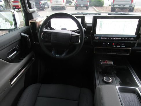 New 2025 GMC Hummer EV 3X image 13
