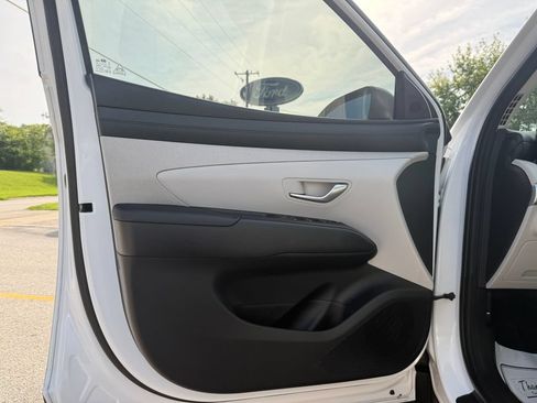 Used 2025 Hyundai Tucson SEL AWD/4WD image 16