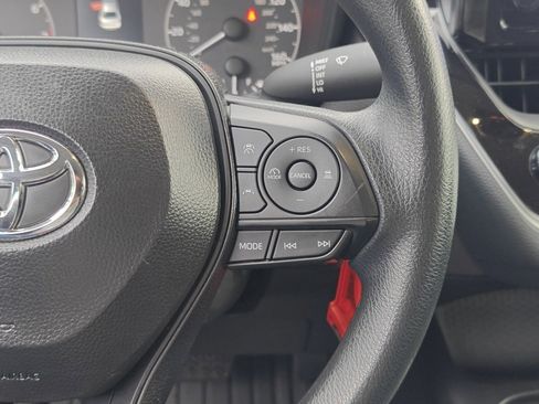 Used 2025 Toyota Corolla LE image 15