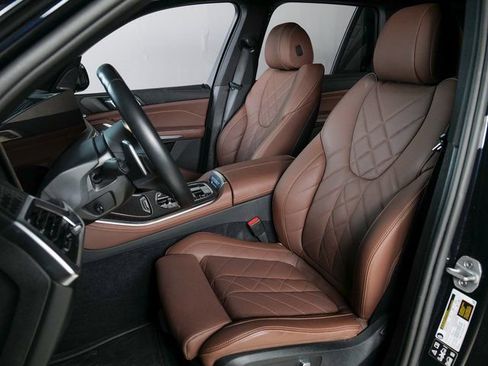 Used 2025 BMW X5 xDrive40i w/ M Sport Package image 5