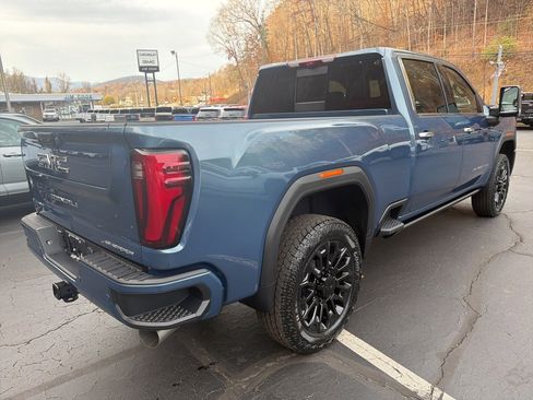 New 2026 GMC Sierra 2500 Denali Ultimate image 4