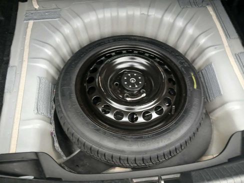 Used 2022 Chevrolet Malibu LT FWD image 17