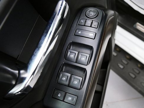 Used 2017 GMC Sierra 2500 Denali w/ Duramax Plus Package image 15