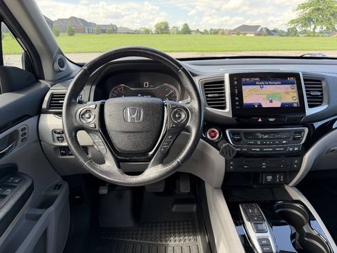 Used 2018 Honda Pilot Elite image 11