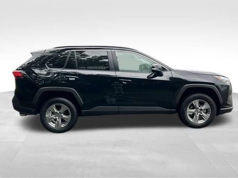 Used 2025 Toyota RAV4 XLE AWD/4WD image 10