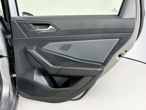 Used 2025 Volkswagen Jetta SE image 29