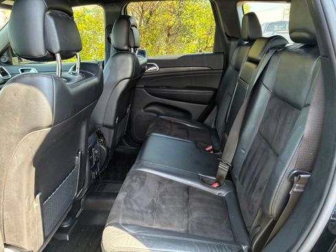 Used 2021 Jeep Grand Cherokee Laredo X RWD image 11