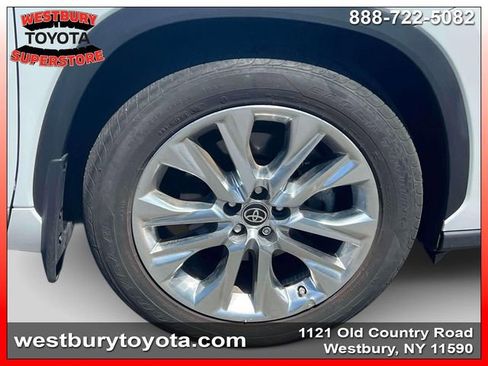 Used 2023 Toyota Highlander Limited AWD/4WD image 13