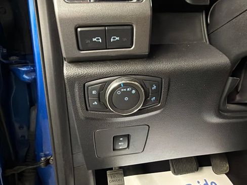 Used 2017 Ford F150 XLT w/ Equipment Group 302A Luxury AWD/4WD image 28