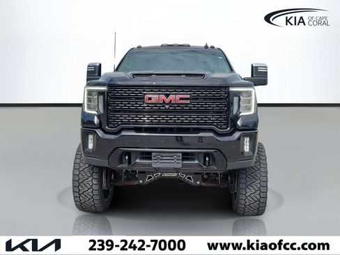 Used 2021 GMC Sierra 2500 Denali w/ Denali Ultimate Package AWD/4WD image 2