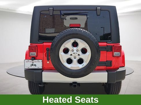 Used 2015 Jeep Wrangler Unlimited Sahara w/ Dual Top Group AWD/4WD image 6