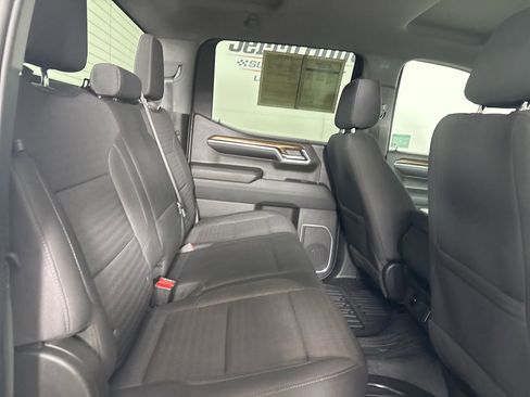 Used 2023 GMC Sierra 1500 SLE image 26