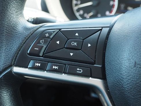 Used 2023 Nissan Sentra SV FWD image 27