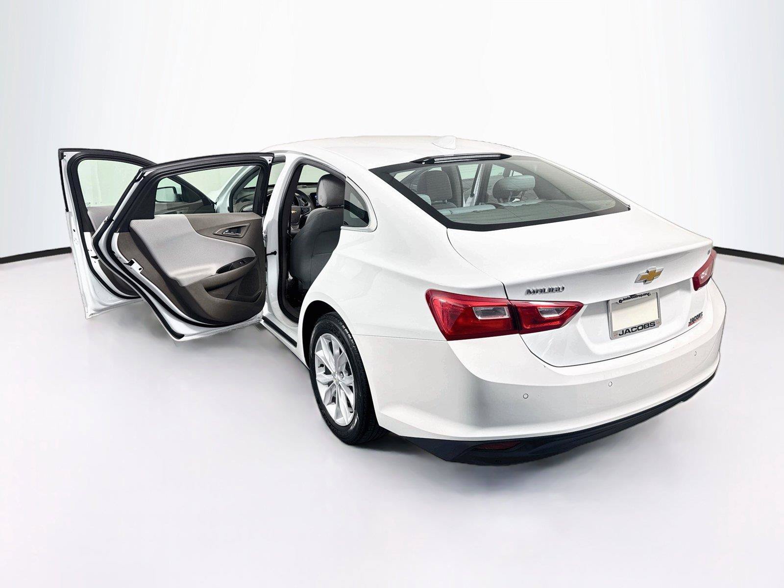 Used 2025 Chevrolet Malibu LT FWD image 38