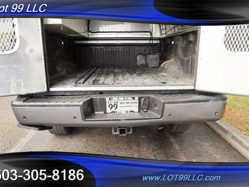 Used 2021 Nissan Titan SV w/ SV Convenience Package image 16