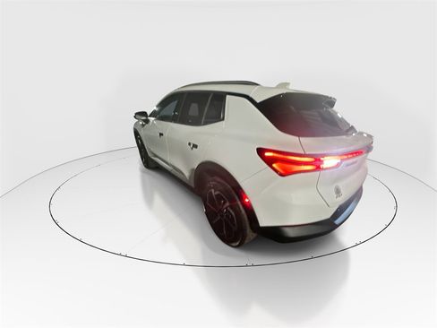 New 2026 Chevrolet Equinox EV LT image 6