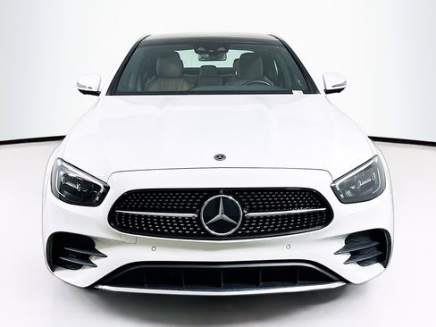 Used 2021 Mercedes-Benz E 350 4MATIC Sedan image 2