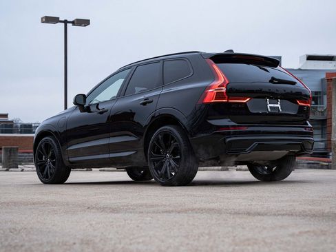 Certified 2024 Volvo XC60 T8 Ultimate w/ Climate Package image 5