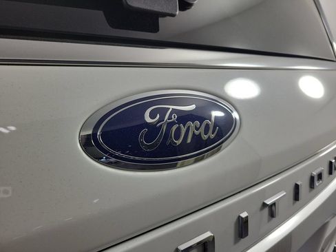 Used 2023 Ford Expedition Max Platinum RWD image 7