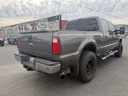 Used 2010 Ford F250 XLT image 3
