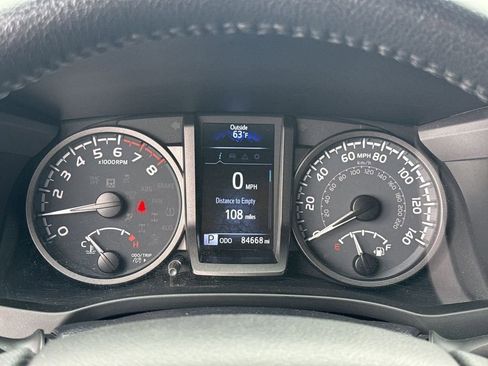 Used 2022 Toyota Tacoma TRD Sport w/ Technology Package AWD/4WD image 24