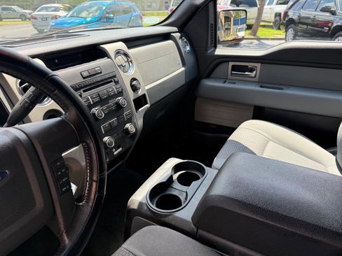 Used 2011 Ford F150 XLT w/ XLT Chrome Pkg image 6