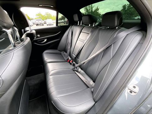 Used 2020 Mercedes-Benz E 350 Sedan image 20