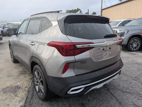 Used 2022 Kia Seltos S FWD image 2
