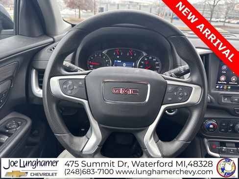 Used 2023 GMC Terrain SLE w/ Driver Convenience Package image 16