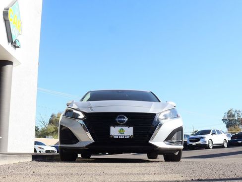 Used 2023 Nissan Altima 2.5 SV image 17