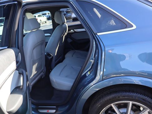 Used 2018 Audi Q3 2.0T Premium Plus image 25