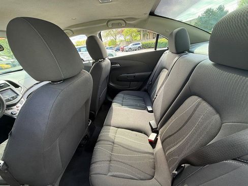 Used 2016 Chevrolet Sonic LT FWD image 19