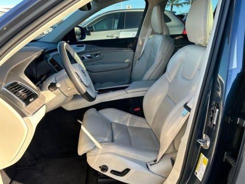 Used 2023 Volvo XC90 T8 Ultimate image 7