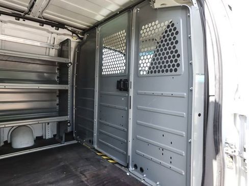 Used 2022 GMC Savana 2500 w/ Chrome Appearance Package RWD image 52