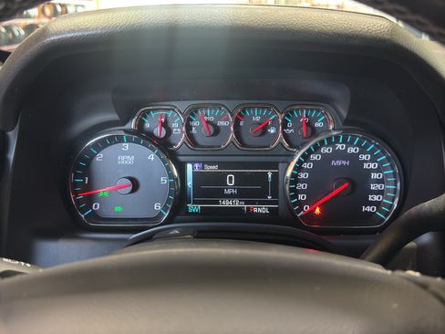 Used 2020 Chevrolet Suburban LT AWD/4WD image 26
