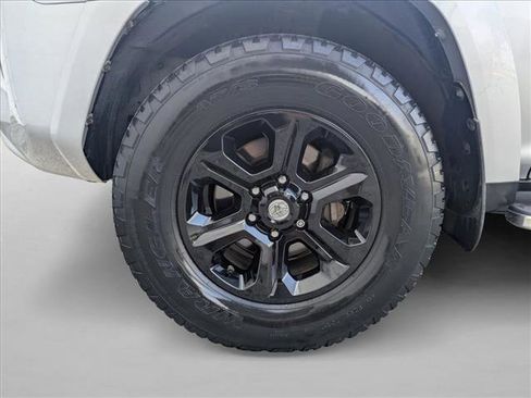 Used 2017 Toyota 4Runner SR5 image 26