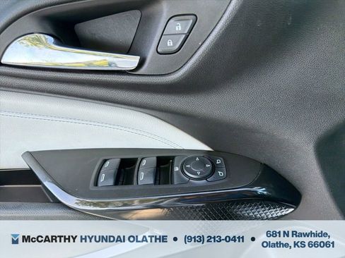 Used 2024 Chevrolet Trax LT w/ Driver Confidence Package FWD image 30