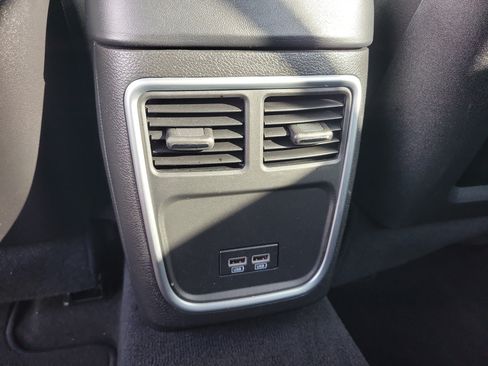 Used 2022 Dodge Charger Scat Pack RWD image 13