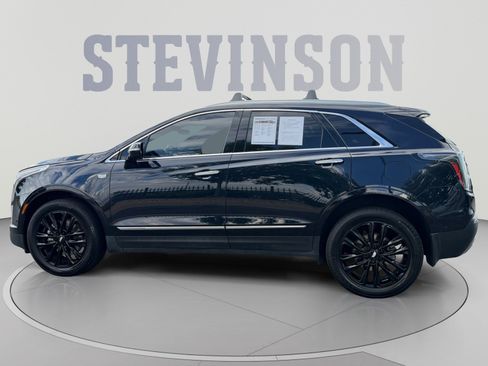 Used 2022 Cadillac XT5 Premium Luxury w/ Technology Package AWD/4WD image 2