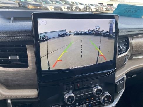 Used 2024 Ford Expedition Max Limited image 25