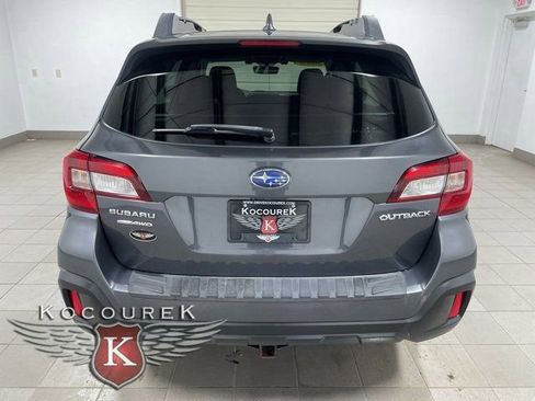 Used 2019 Subaru Outback 2.5i Premium image 5