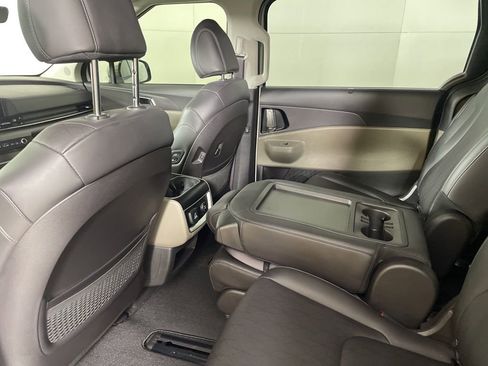 New 2026 Kia Carnival SX image 40