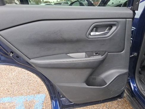 Certified 2024 Nissan Rogue SV image 8