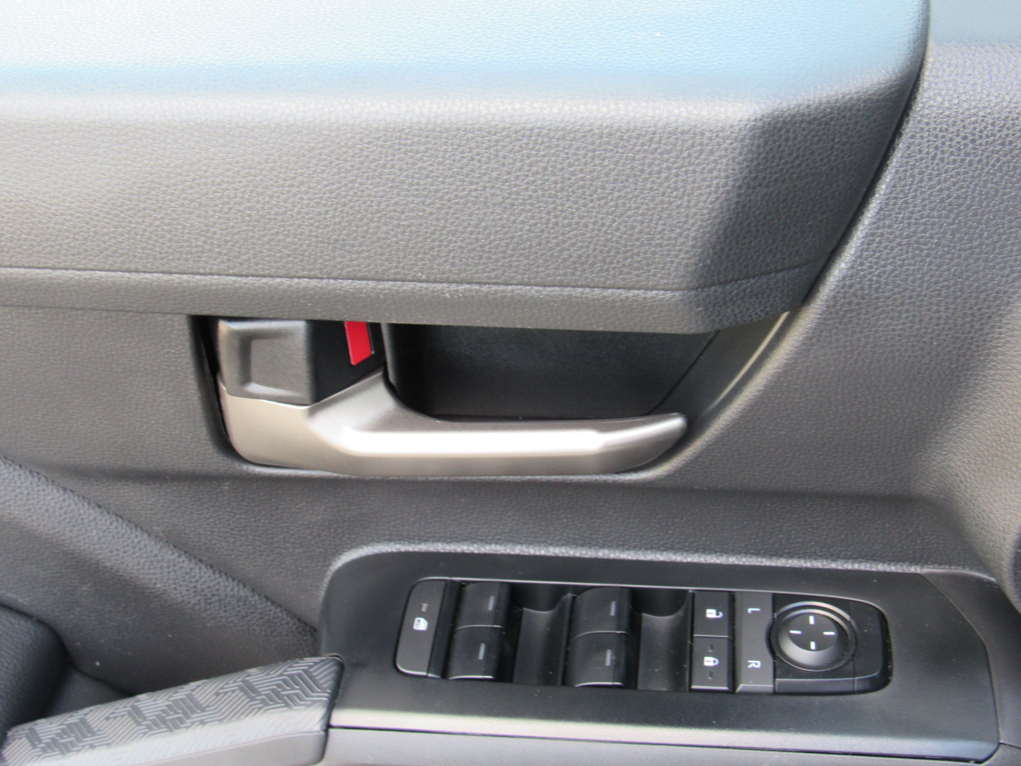 Used 2025 Toyota Tacoma TRD Off-Road AWD/4WD image 13
