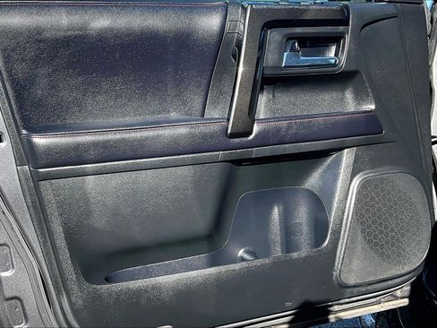 Used 2018 Toyota 4Runner TRD Off-Road Premium image 22