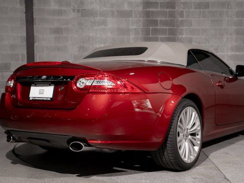 Used 2010 Jaguar XK Convertible RWD image 37