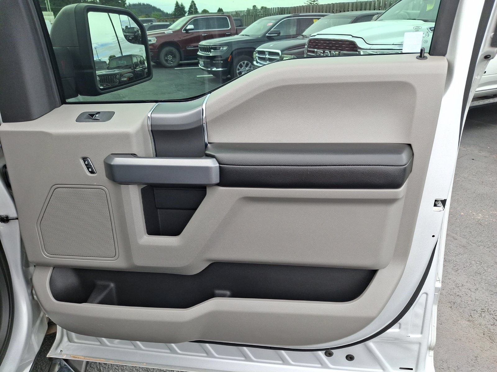 Used 2018 Ford F150 XLT w/ Equipment Group 302A Luxury AWD/4WD image 22